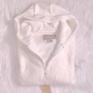 White plush jacket size medium NWT!!